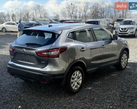 Серый Ниссан Rogue Sport, объемом двигателя 2 л и пробегом 119 тыс. км за 10900 $, фото 3 на Automoto.ua