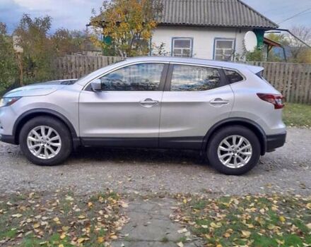 Серый Ниссан Rogue Sport, объемом двигателя 2 л и пробегом 83 тыс. км за 14800 $, фото 4 на Automoto.ua