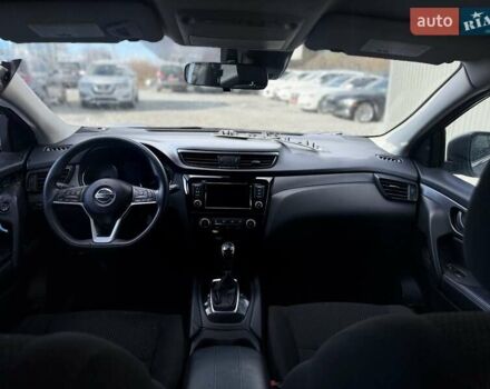 Серый Ниссан Rogue Sport, объемом двигателя 2 л и пробегом 119 тыс. км за 10900 $, фото 11 на Automoto.ua