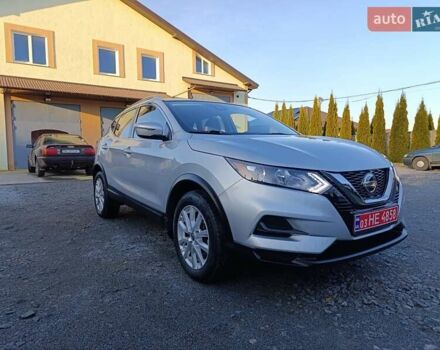 Серый Ниссан Rogue Sport, объемом двигателя 2 л и пробегом 85 тыс. км за 15450 $, фото 7 на Automoto.ua