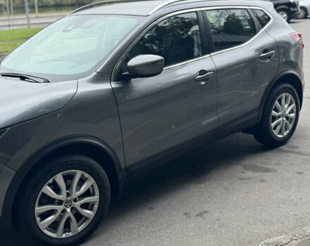 Серый Ниссан Rogue Sport, объемом двигателя 0 л и пробегом 80 тыс. км за 16000 $, фото 2 на Automoto.ua