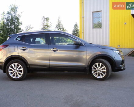 Серый Ниссан Rogue Sport, объемом двигателя 2 л и пробегом 65 тыс. км за 16100 $, фото 3 на Automoto.ua