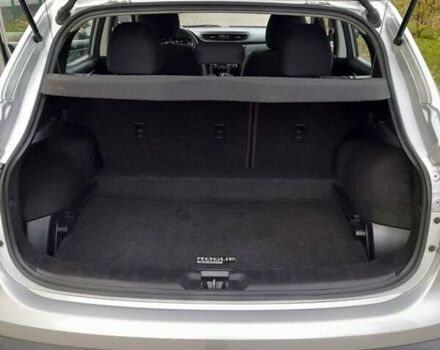 Серый Ниссан Rogue Sport, объемом двигателя 2 л и пробегом 83 тыс. км за 14800 $, фото 12 на Automoto.ua