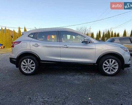 Серый Ниссан Rogue Sport, объемом двигателя 2 л и пробегом 85 тыс. км за 15450 $, фото 9 на Automoto.ua