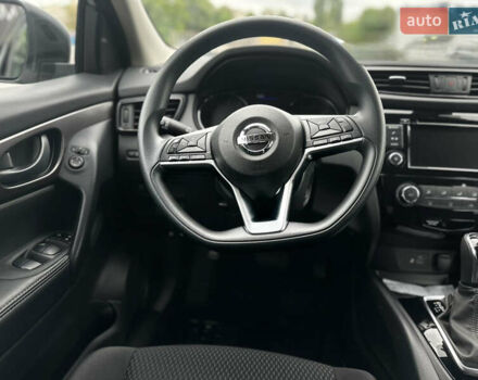 Серый Ниссан Rogue Sport, объемом двигателя 2 л и пробегом 74 тыс. км за 16500 $, фото 10 на Automoto.ua