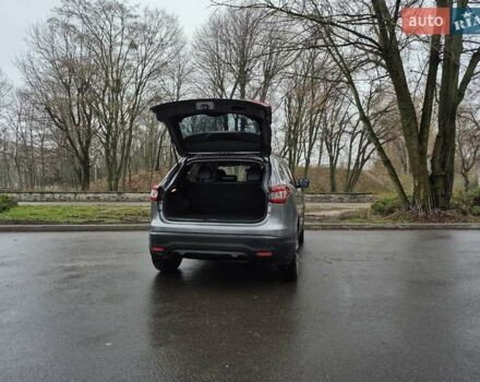 Серый Ниссан Rogue Sport, объемом двигателя 2 л и пробегом 70 тыс. км за 18200 $, фото 7 на Automoto.ua