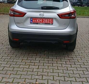 Серый Ниссан Rogue Sport, объемом двигателя 2 л и пробегом 35 тыс. км за 15950 $, фото 3 на Automoto.ua