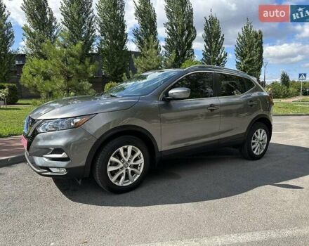 Серый Ниссан Rogue Sport, объемом двигателя 0 л и пробегом 15 тыс. км за 17500 $, фото 7 на Automoto.ua