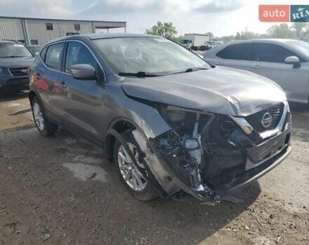 Серый Ниссан Rogue Sport, объемом двигателя 2 л и пробегом 119 тыс. км за 11950 $, фото 1 на Automoto.ua