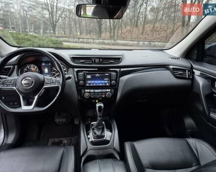 Серый Ниссан Rogue Sport, объемом двигателя 2 л и пробегом 70 тыс. км за 18200 $, фото 16 на Automoto.ua