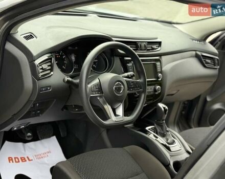 Серый Ниссан Rogue Sport, объемом двигателя 2 л и пробегом 93 тыс. км за 15999 $, фото 83 на Automoto.ua
