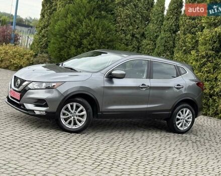 Серый Ниссан Rogue Sport, объемом двигателя 2 л и пробегом 93 тыс. км за 15999 $, фото 8 на Automoto.ua