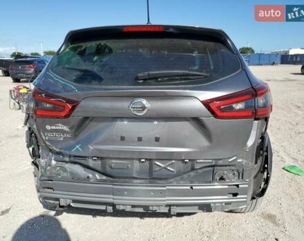 Серый Ниссан Rogue Sport, объемом двигателя 2 л и пробегом 41 тыс. км за 3000 $, фото 5 на Automoto.ua