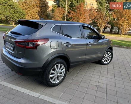 Серый Ниссан Rogue Sport, объемом двигателя 2 л и пробегом 120 тыс. км за 15900 $, фото 4 на Automoto.ua
