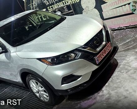 Серый Ниссан Rogue Sport, объемом двигателя 20 л и пробегом 72 тыс. км за 15300 $, фото 7 на Automoto.ua