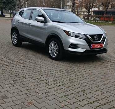 Серый Ниссан Rogue Sport, объемом двигателя 2 л и пробегом 35 тыс. км за 15950 $, фото 1 на Automoto.ua