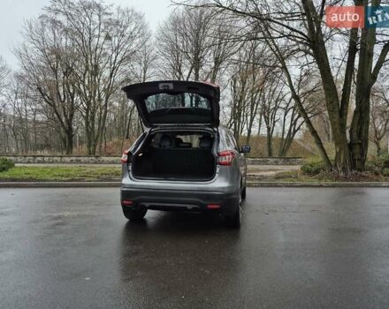 Серый Ниссан Rogue Sport, объемом двигателя 2 л и пробегом 70 тыс. км за 18200 $, фото 6 на Automoto.ua