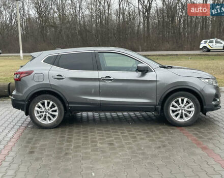 Серый Ниссан Rogue Sport, объемом двигателя 2 л и пробегом 28 тыс. км за 19000 $, фото 2 на Automoto.ua