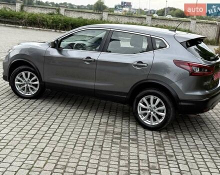Серый Ниссан Rogue Sport, объемом двигателя 2 л и пробегом 93 тыс. км за 15999 $, фото 9 на Automoto.ua