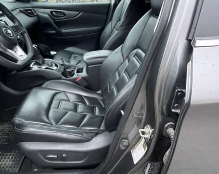 Серый Ниссан Rogue Sport, объемом двигателя 2 л и пробегом 28 тыс. км за 19000 $, фото 5 на Automoto.ua