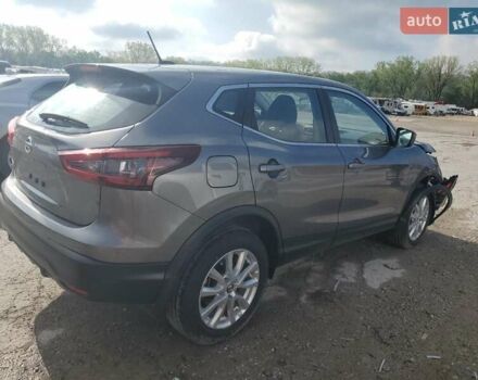 Серый Ниссан Rogue Sport, объемом двигателя 2 л и пробегом 119 тыс. км за 11950 $, фото 3 на Automoto.ua
