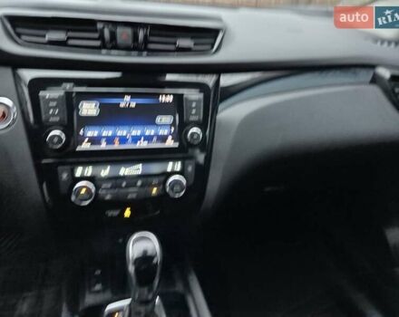 Серый Ниссан Rogue Sport, объемом двигателя 2 л и пробегом 70 тыс. км за 18200 $, фото 14 на Automoto.ua