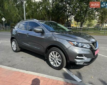 Серый Ниссан Rogue Sport, объемом двигателя 0 л и пробегом 15 тыс. км за 17500 $, фото 6 на Automoto.ua