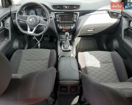 Серый Ниссан Rogue Sport, объемом двигателя 0 л и пробегом 9 тыс. км за 4200 $, фото 7 на Automoto.ua