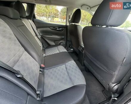 Серый Ниссан Rogue Sport, объемом двигателя 0 л и пробегом 15 тыс. км за 17500 $, фото 12 на Automoto.ua