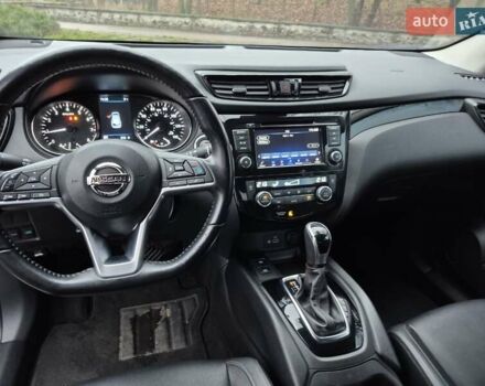 Серый Ниссан Rogue Sport, объемом двигателя 2 л и пробегом 70 тыс. км за 18200 $, фото 12 на Automoto.ua