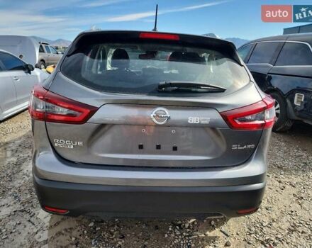 Серый Ниссан Rogue Sport, объемом двигателя 2 л и пробегом 64 тыс. км за 3000 $, фото 5 на Automoto.ua