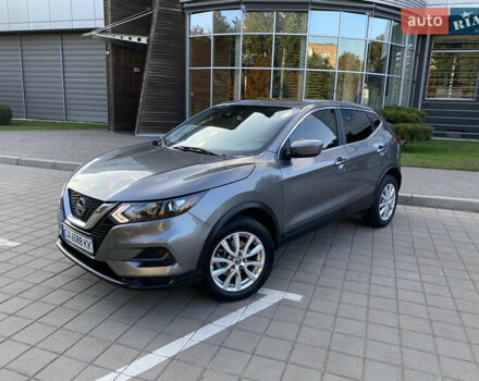 Серый Ниссан Rogue Sport, объемом двигателя 2 л и пробегом 120 тыс. км за 15900 $, фото 1 на Automoto.ua
