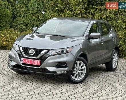 Серый Ниссан Rogue Sport, объемом двигателя 2 л и пробегом 93 тыс. км за 15999 $, фото 4 на Automoto.ua