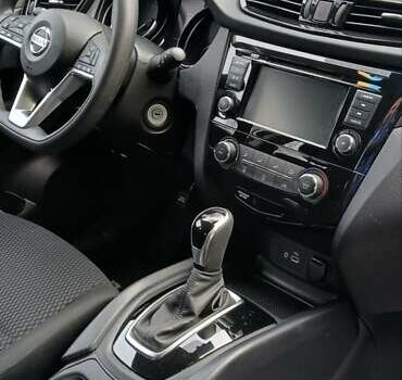 Серый Ниссан Rogue Sport, объемом двигателя 2 л и пробегом 35 тыс. км за 15950 $, фото 5 на Automoto.ua