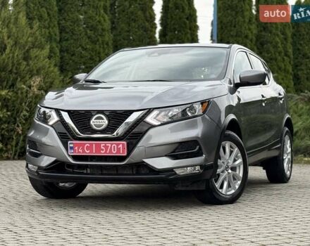 Серый Ниссан Rogue Sport, объемом двигателя 2 л и пробегом 93 тыс. км за 15300 $, фото 2 на Automoto.ua