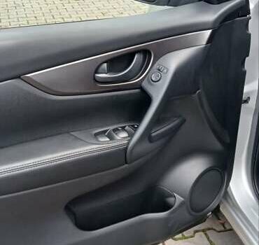 Серый Ниссан Rogue Sport, объемом двигателя 2 л и пробегом 35 тыс. км за 15950 $, фото 11 на Automoto.ua