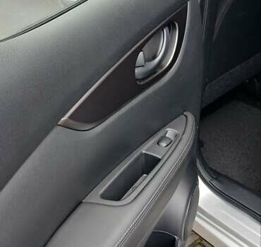 Серый Ниссан Rogue Sport, объемом двигателя 2 л и пробегом 35 тыс. км за 15950 $, фото 9 на Automoto.ua