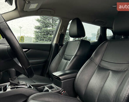 Серый Ниссан Rogue Sport, объемом двигателя 2 л и пробегом 73 тыс. км за 19750 $, фото 8 на Automoto.ua