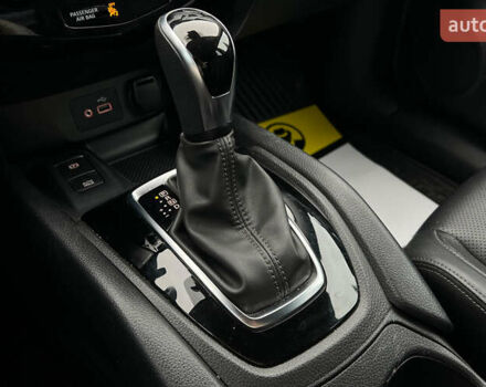 Серый Ниссан Rogue Sport, объемом двигателя 2 л и пробегом 73 тыс. км за 19750 $, фото 16 на Automoto.ua