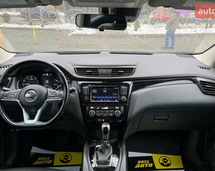 Серый Ниссан Rogue Sport, объемом двигателя 2 л и пробегом 73 тыс. км за 19750 $, фото 12 на Automoto.ua