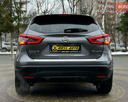 Серый Ниссан Rogue Sport, объемом двигателя 2 л и пробегом 73 тыс. км за 19750 $, фото 5 на Automoto.ua