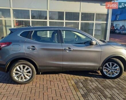 Серый Ниссан Rogue Sport, объемом двигателя 2 л и пробегом 99 тыс. км за 14950 $, фото 7 на Automoto.ua