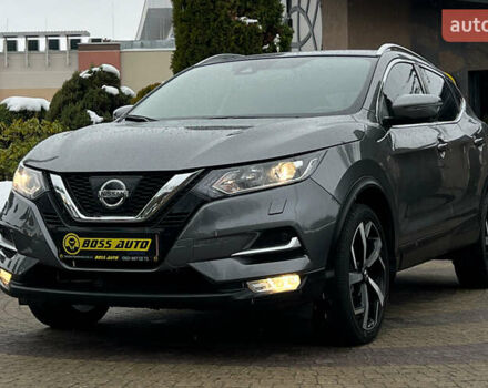 Серый Ниссан Rogue Sport, объемом двигателя 2 л и пробегом 73 тыс. км за 19750 $, фото 2 на Automoto.ua