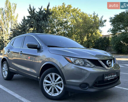 Сірий Ніссан Rogue Sport, об'ємом двигуна 2 л та пробігом 48 тис. км за 15699 $, фото 1 на Automoto.ua