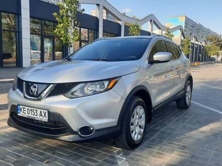 Серый Ниссан Rogue Sport, объемом двигателя 2 л и пробегом 110 тыс. км за 14300 $, фото 1 на Automoto.ua