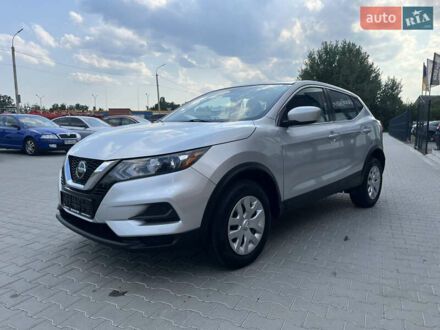 Серый Ниссан Rogue Sport, объемом двигателя 2 л и пробегом 118 тыс. км за 15800 $, фото 1 на Automoto.ua