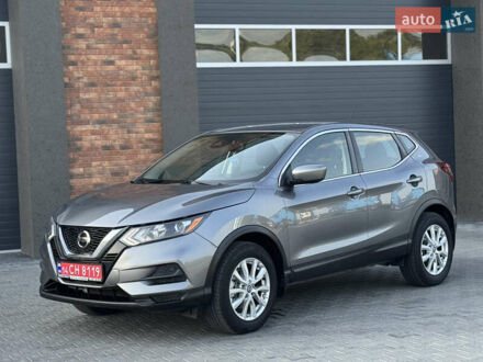 Серый Ниссан Rogue Sport, объемом двигателя 2 л и пробегом 131 тыс. км за 14800 $, фото 1 на Automoto.ua