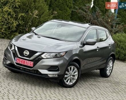 Сірий Ніссан Rogue Sport, об'ємом двигуна 2 л та пробігом 93 тис. км за 15999 $, фото 1 на Automoto.ua