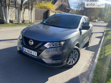 Сірий Ніссан Rogue Sport, об'ємом двигуна 2 л та пробігом 65 тис. км за 18999 $, фото 1 на Automoto.ua