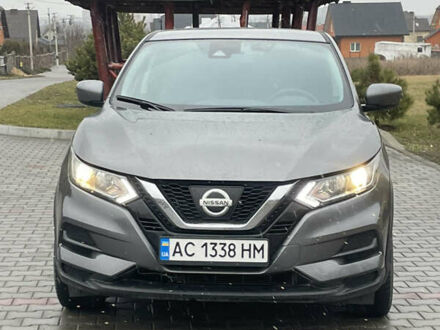 Сірий Ніссан Rogue Sport, об'ємом двигуна 2 л та пробігом 28 тис. км за 19000 $, фото 1 на Automoto.ua